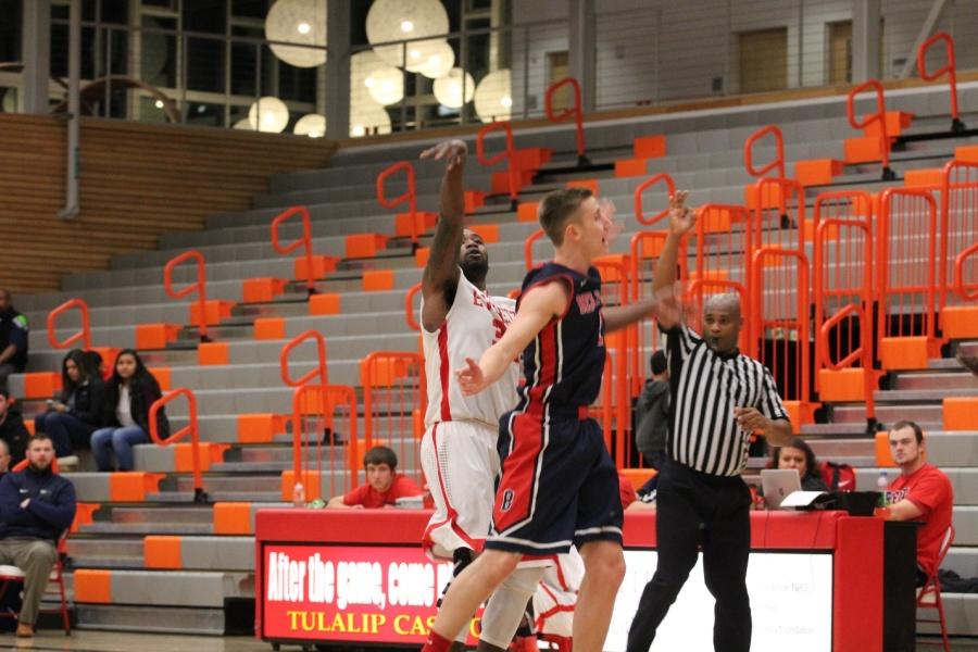 Men’s Basketball Defeated by Bellevue 81-69
