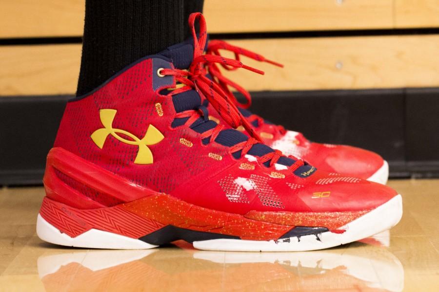 Derek Brown Jr., #2 for the EvCC Men’s basketball team. Usually he prefers to play in Nike or Jordan but he decided to go a different route as he is playing in the Curry 2 in the Floor General colorway.
