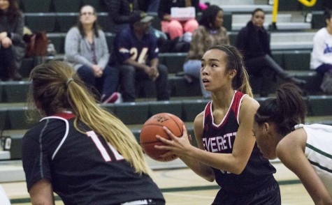 Trojan Women Finish Strong Late Against Shoreline