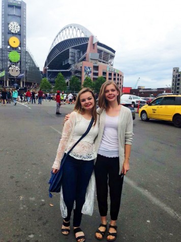 Thompson and Nelson before a Taylor Swift concert in Seattle, WA. 