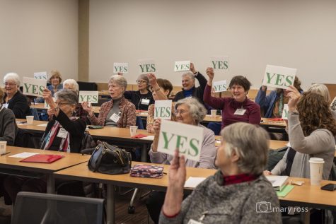 Voting YES! Members of the AAUW Edmonds SnoKing Branch gather in preparation for statewide Lobby Day. A day where members advocate for women focused legislation to Washington State’s elected officials. Photo courtesy of Mary Ross, AAUW Edmonds SnoKing Branch member.