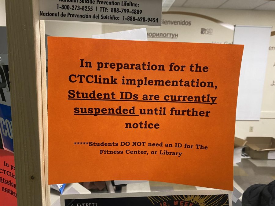 Sign at the StudentLife info desk in Park Student Union Building that gives notice about the suspension of Student ID cards due to CTClink implementations.