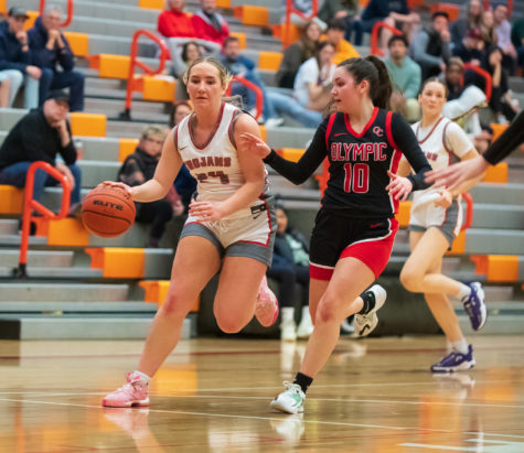 Guard Grace Trichler taking on a defender. Trichler finished with 13 points and 5 assists in the defeat.